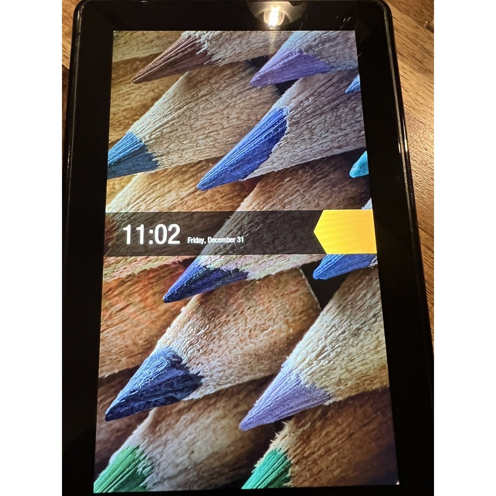 Amazon Kindle Fire 1st Generation D01400 8GB - 7" - WI-FI - Black Tablet - Picture 6 of 6